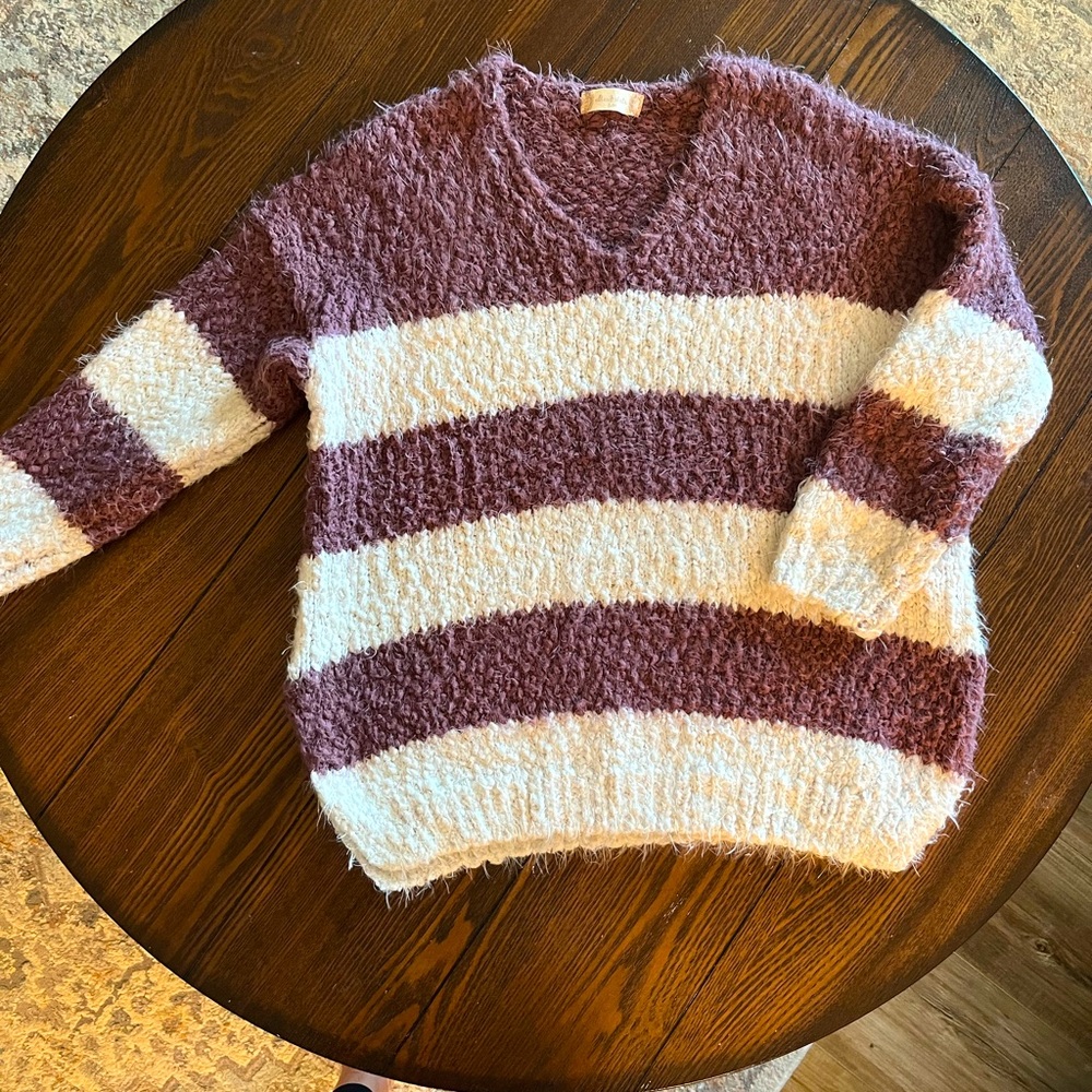 Altar’d State Sweater ✨